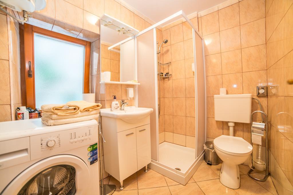 Apartments Dominik โรวีน ภายนอก รูปภาพ